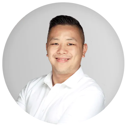 Mangit Poon aus dem Sales Team
